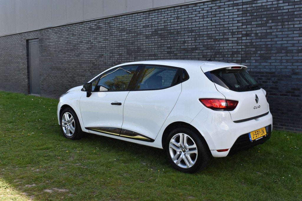 Renault Clio 0.9 TCe Limited Airco Cruise control (bj 2017), Auto's, Renault, 898 cc, Stof, Gebruikt, Handgeschakeld