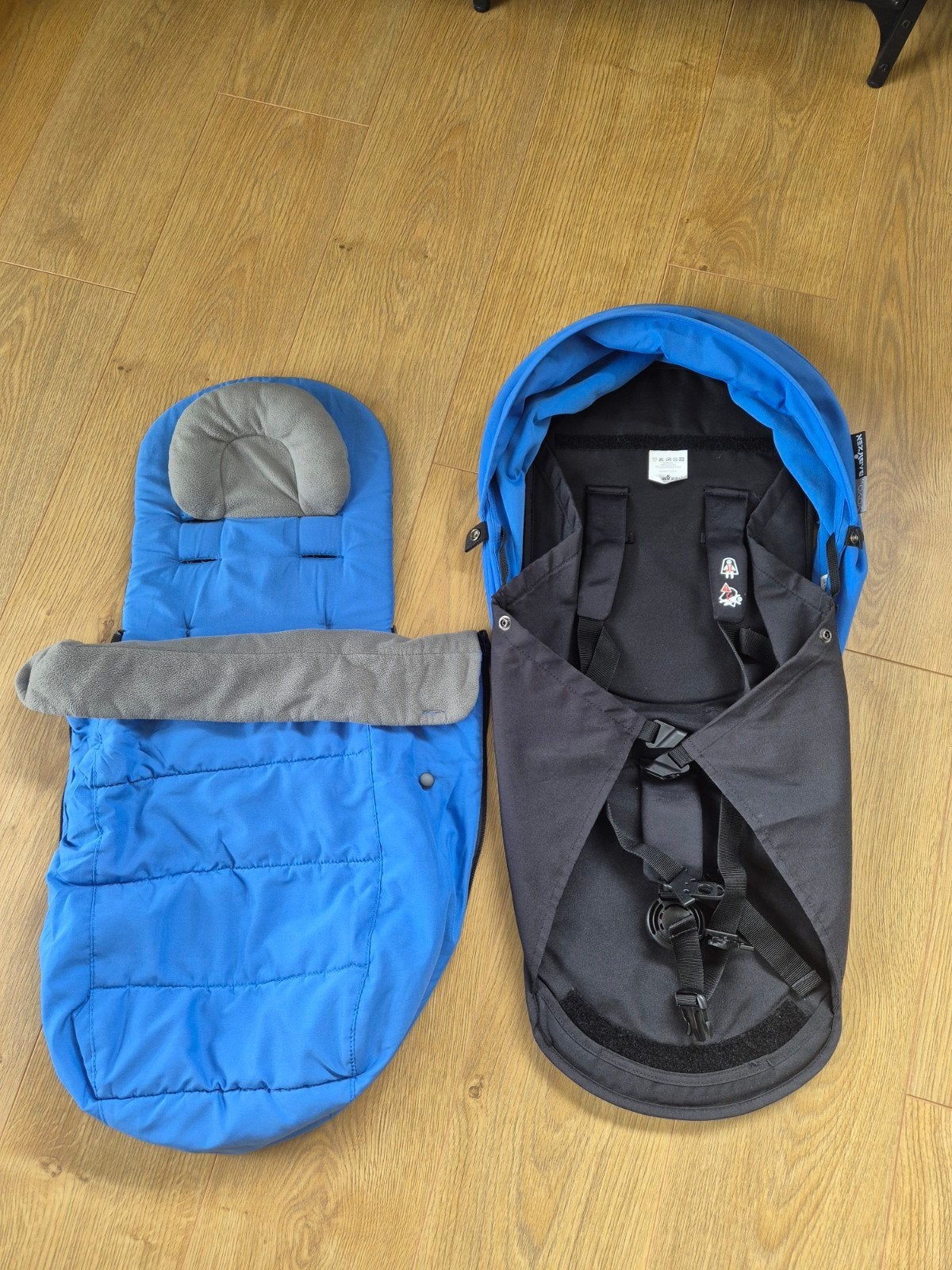 Yoyo newborn 0+ blauw/zwart, nette staat, Ophalen of Verzenden, Zo goed als nieuw, Overige merken