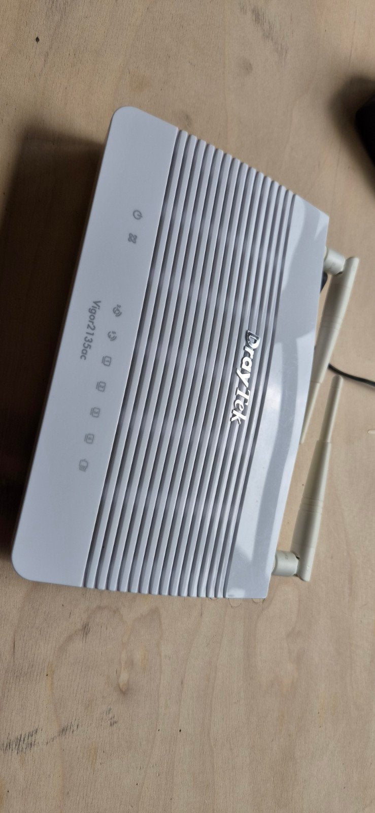 DrayTek Vigor 2135ac Router - Snelle en Betrouwbare WiFi, Ophalen of Verzenden, Zo goed als nieuw, Router, DrayTek