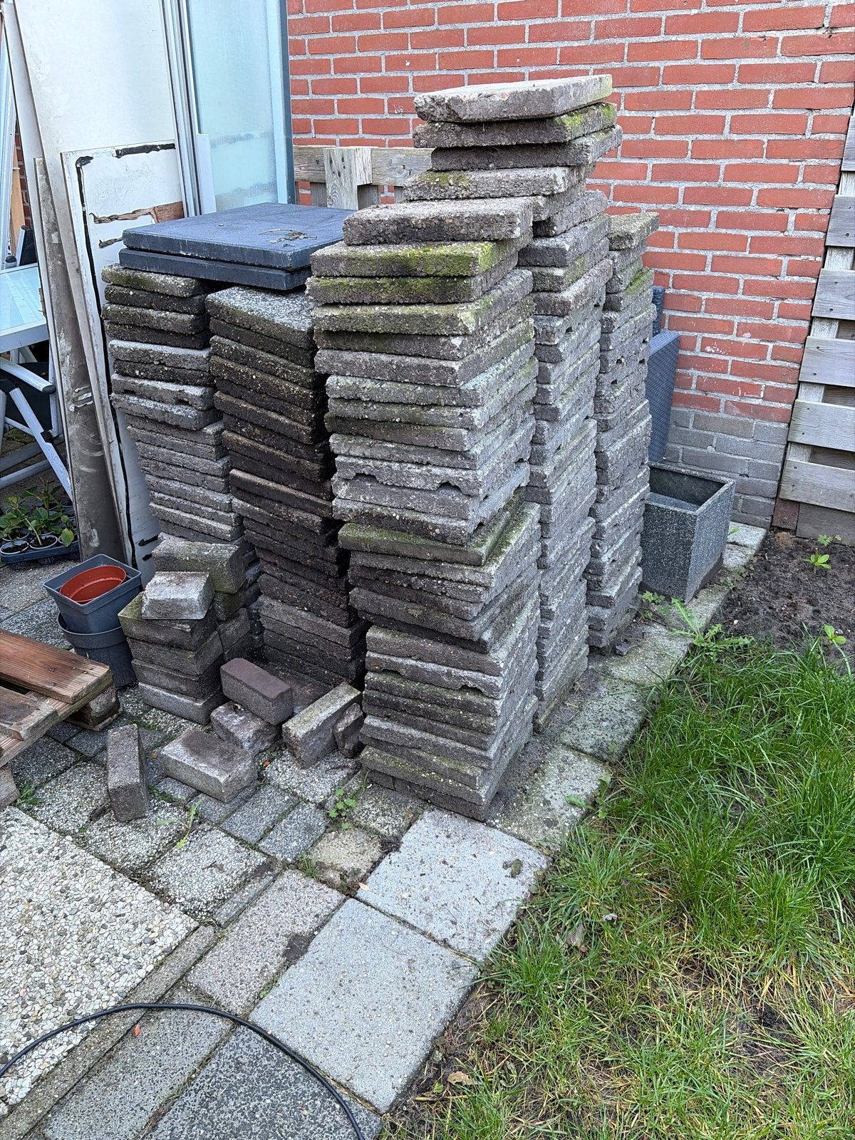 100+ Gebruikte terrastegels gratis af te halen, Ophalen, Gebruikt, 10 m² of meer, Beton