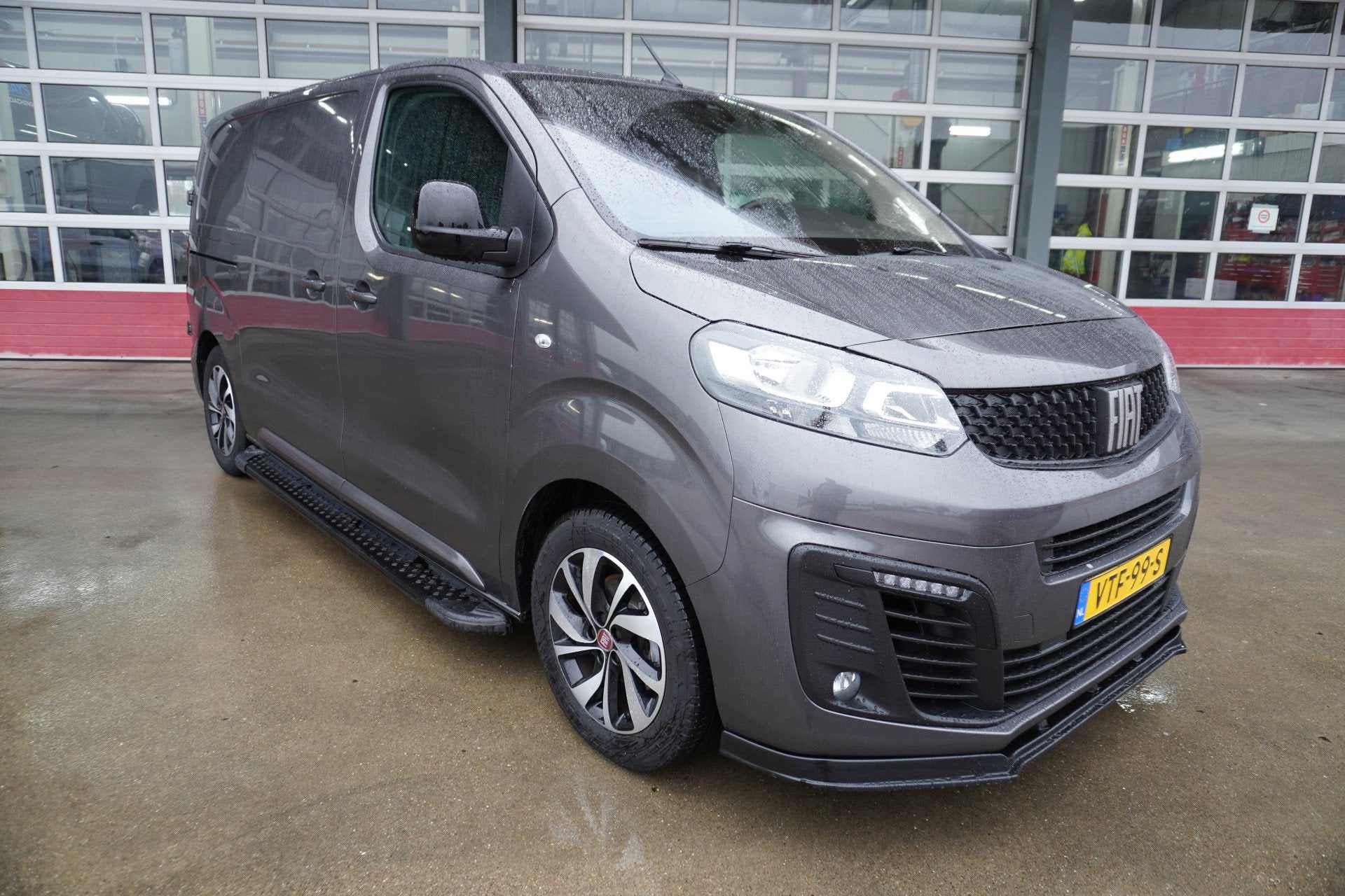 Fiat Scudo 2.0 MultiJet 145 PK L2H1 SX Schuifdeur links en r, Voorwielaandrijving, 145 pk, Stof, Gebruikt