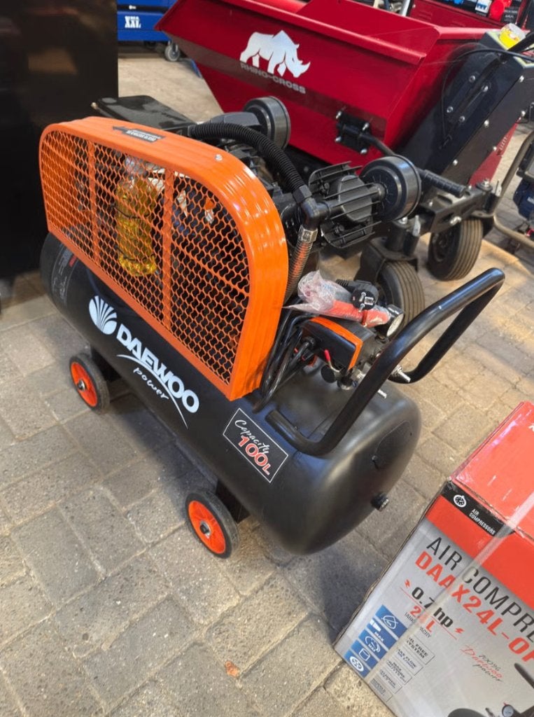 Daewoon 100l compressor 230v 8 bar nieuw, Ophalen, Nieuw, 200 tot 400 liter/min, Mobiel