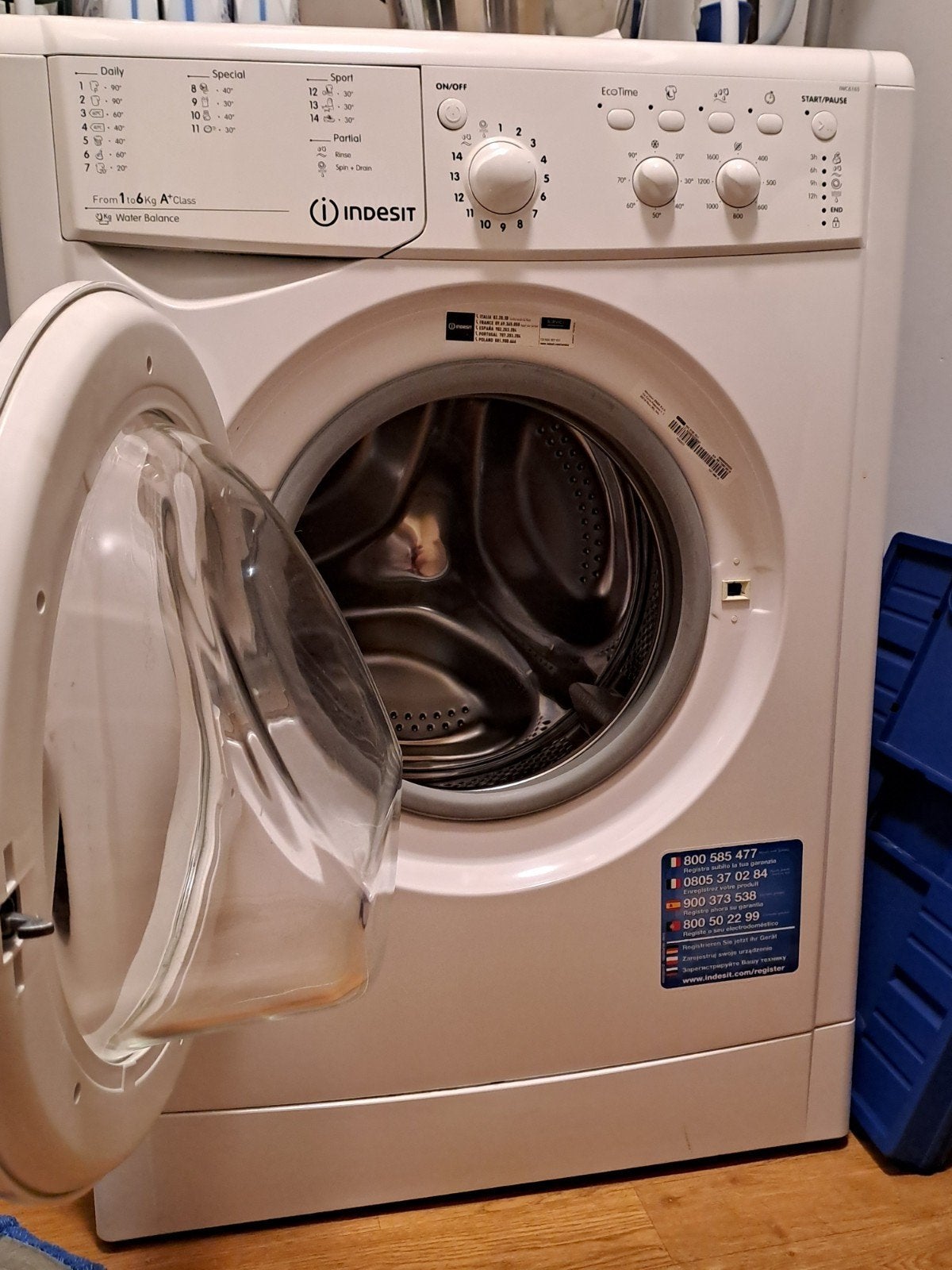 Indesit wasmachine, Ophalen, Zo goed als nieuw, 85 tot 90 cm, 1200 tot 1600 toeren