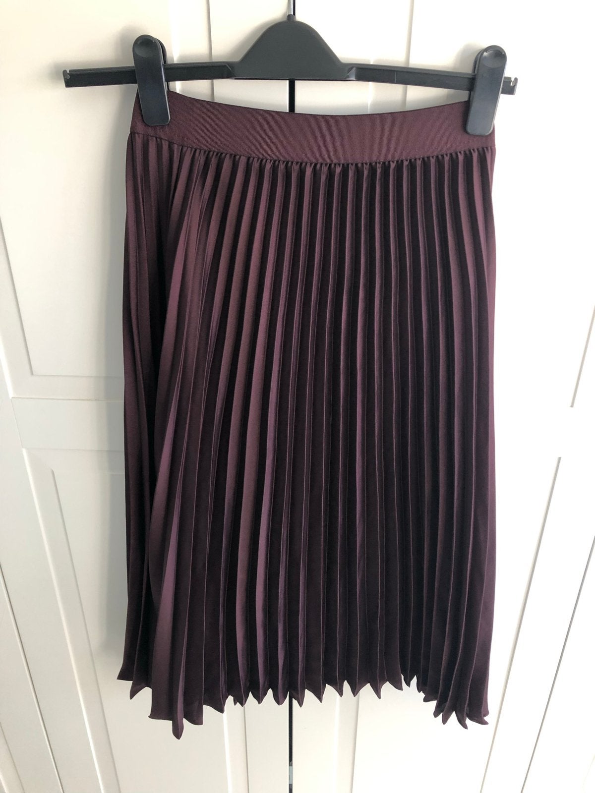Nieuw Bordeaux maxi rok merk Hallhuber maat 34, Kleding | Dames, Rokken, Overige kleuren, Nieuw, Ophalen of Verzenden, Maat 34 (XS) of kleiner
