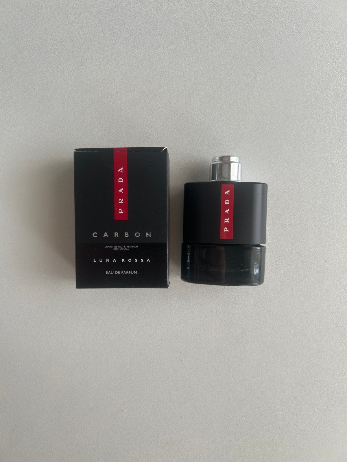 Prada Luna Rossa Carbon EDP 9ml Miniatuur Herengeur, Ophalen of Verzenden, Nieuw, Miniatuur, Gevuld