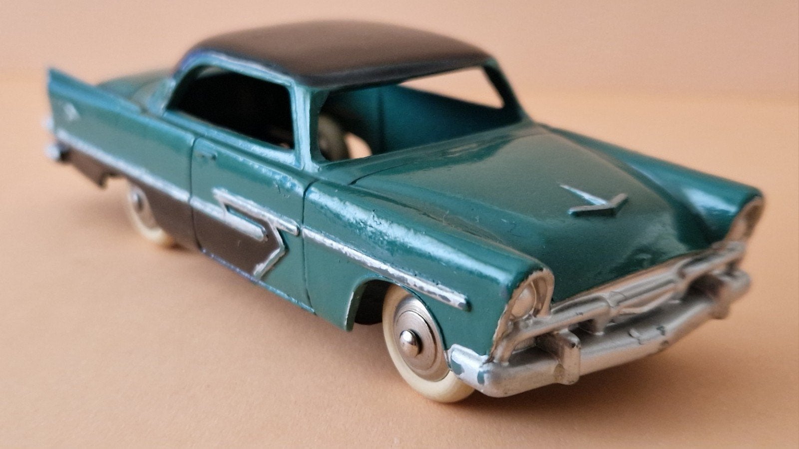 Dinky Toys (F, 24D) Plymouth Belvedere, Hobby en Vrije tijd, Modelauto's | 1:43, Verzenden, Gebruikt, Auto, Dinky Toys