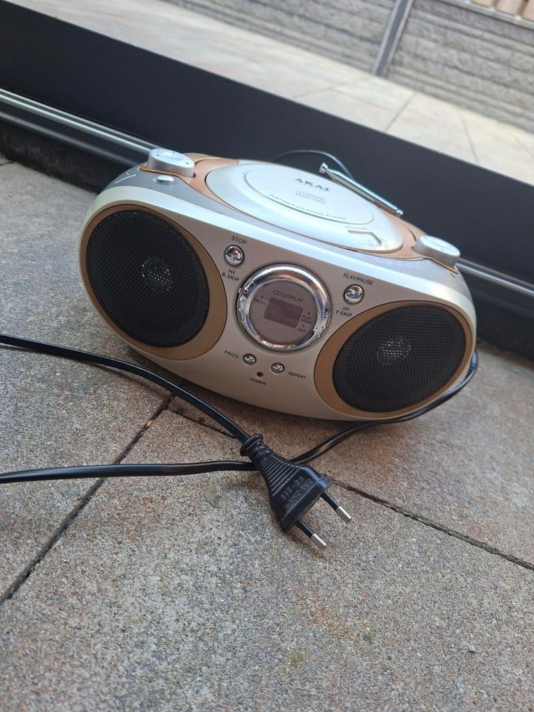 Akai Draagbare CD-speler met Radio - Compact en Functioneel, Audio, Tv en Foto, Stereo-sets, Gebruikt, Draagbaar, Tuner of Radio