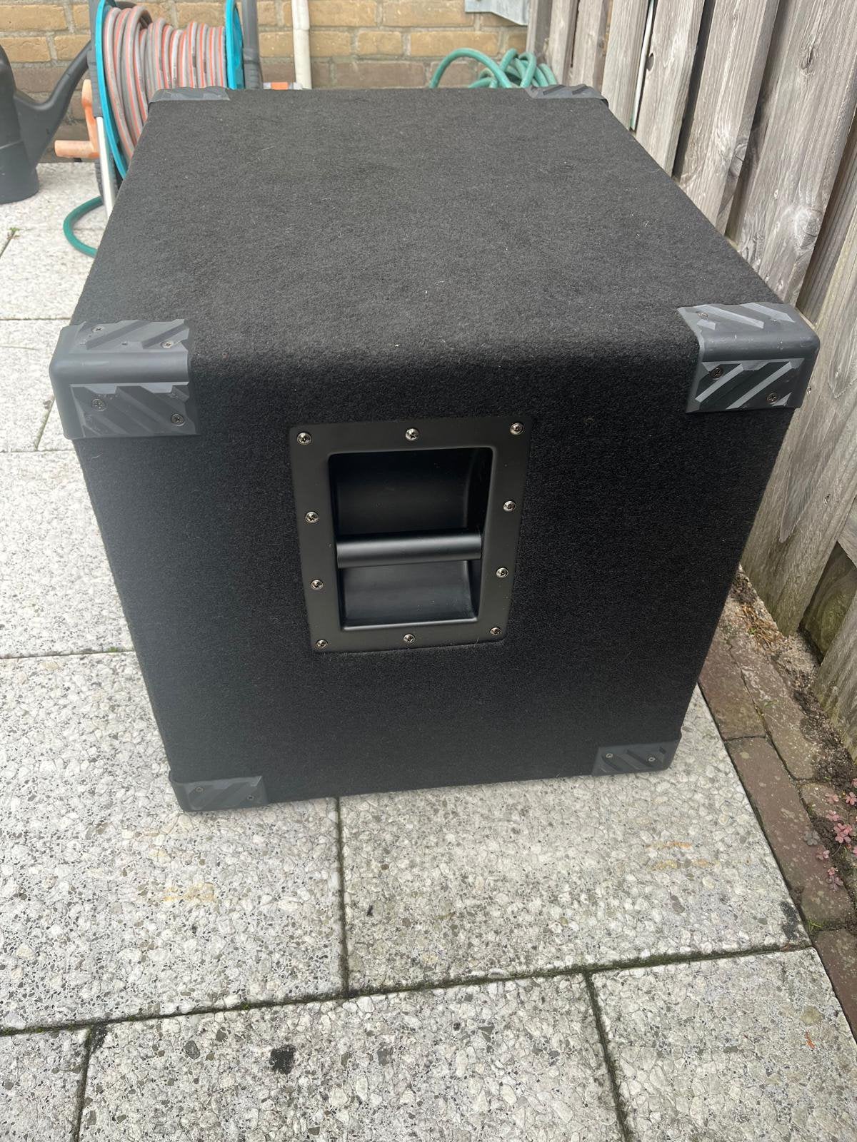 Foto 6 van Markbass 102 HF Std Cabinet met Hotcovers hoes (nieuwstaat).