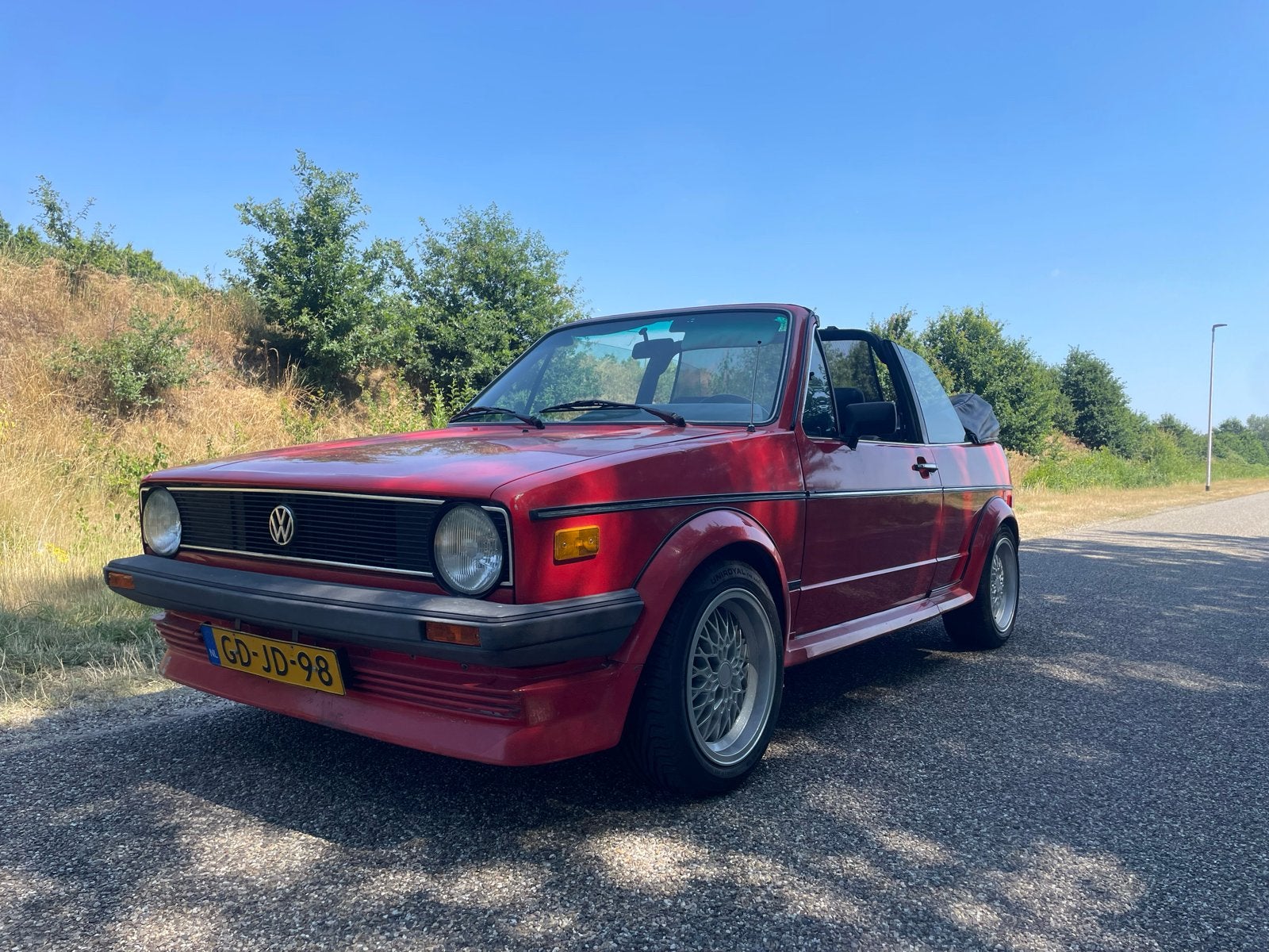 Volkswagen Golf 1.8 GL Cabriolet 1984 Rood, Ophalen, Volkswagen, Motorkap