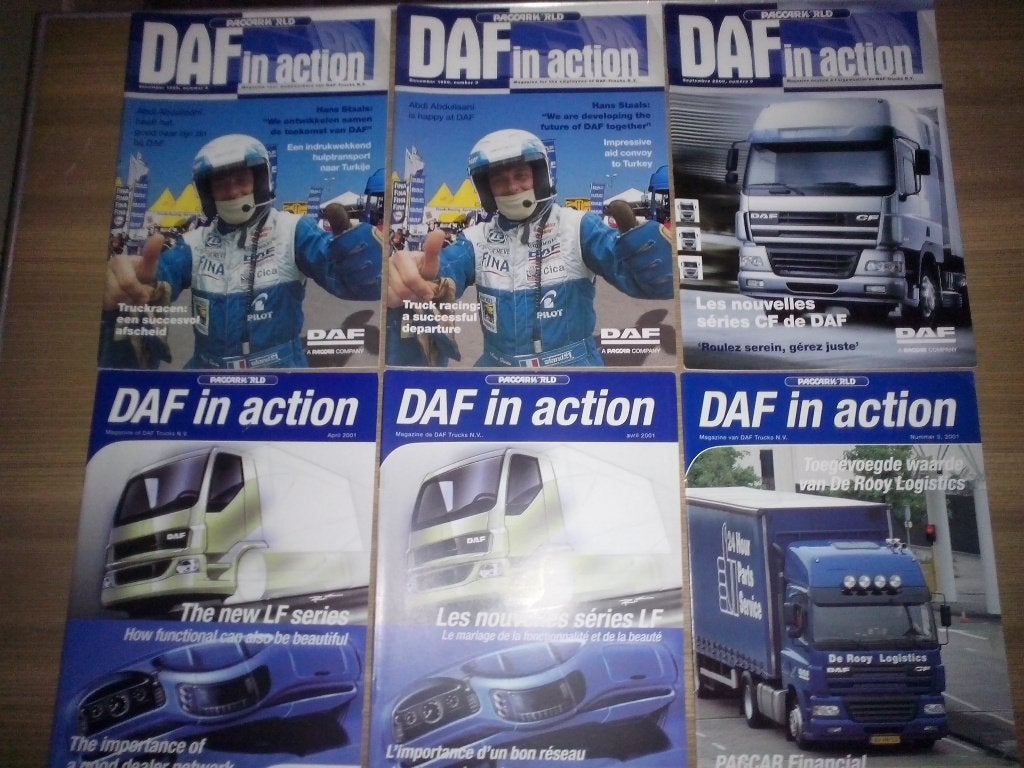 39x DAF in Action 1999-2014 folders brochures De Rooy Saan, Ophalen of Verzenden, Zo goed als nieuw, Overige merken