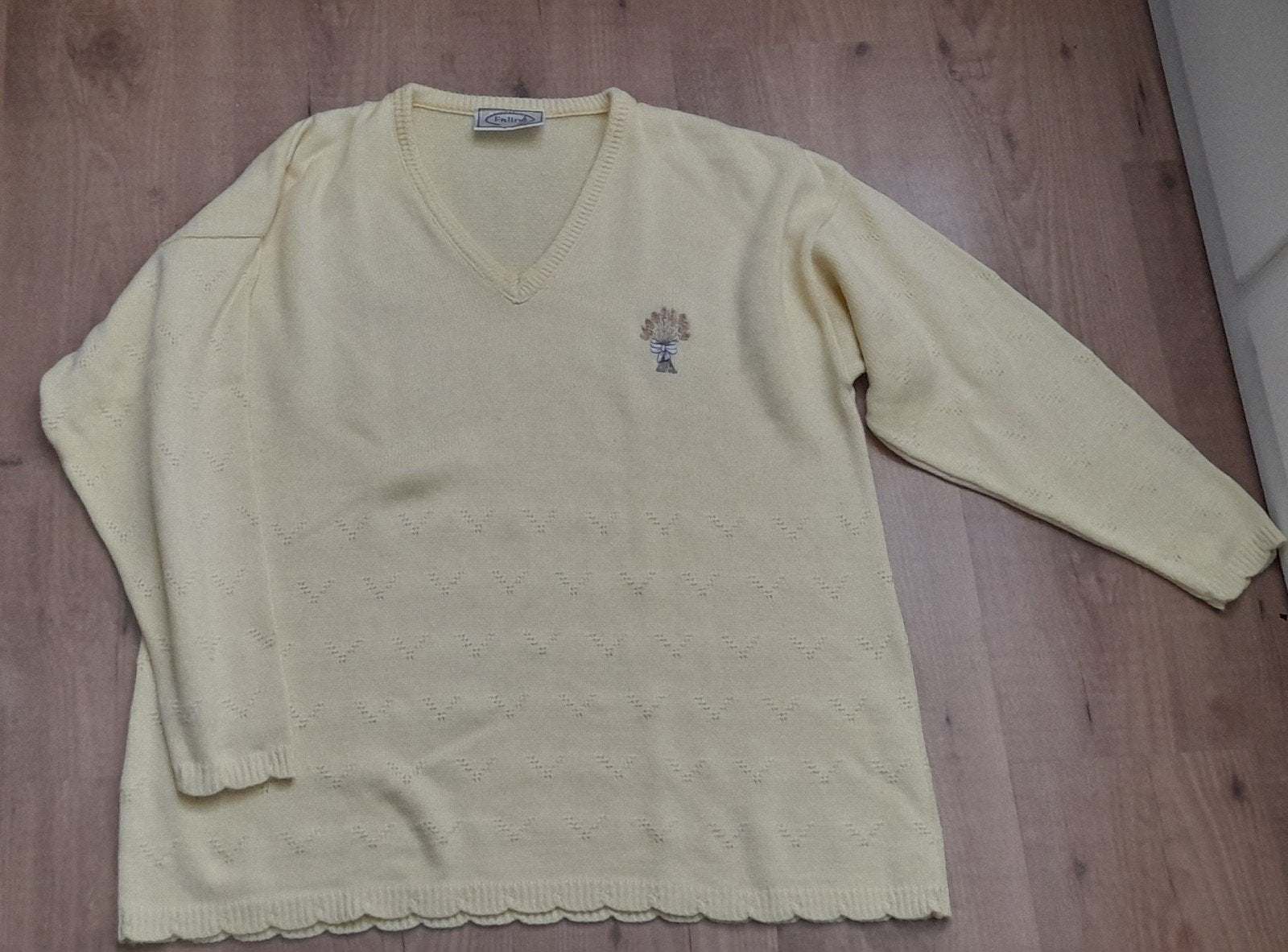 Falino lichtgele trui met embroderie zgan maat 44 XXL, Falino, Ophalen of Verzenden, Zo goed als nieuw, Maat 46/48 (XL) of groter