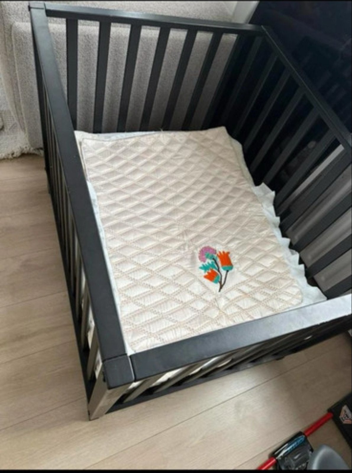Zwart Ledikant met lichte gebruikssporen, Kinderen en Baby's, Babywiegjes en Ledikanten, Ophalen, Gebruikt, Ledikant