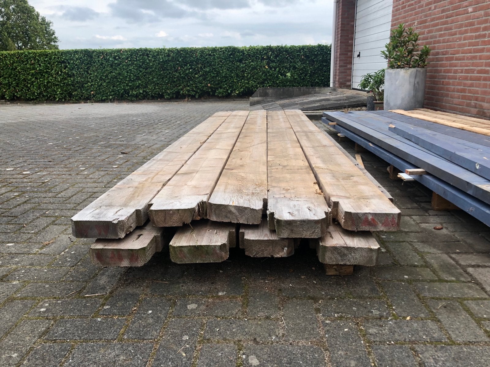 Gebruikte houten balken - Ideaal voor diverse projecten, Gebruikt, Ophalen of Verzenden, 250 tot 300 cm, 50 mm of meer