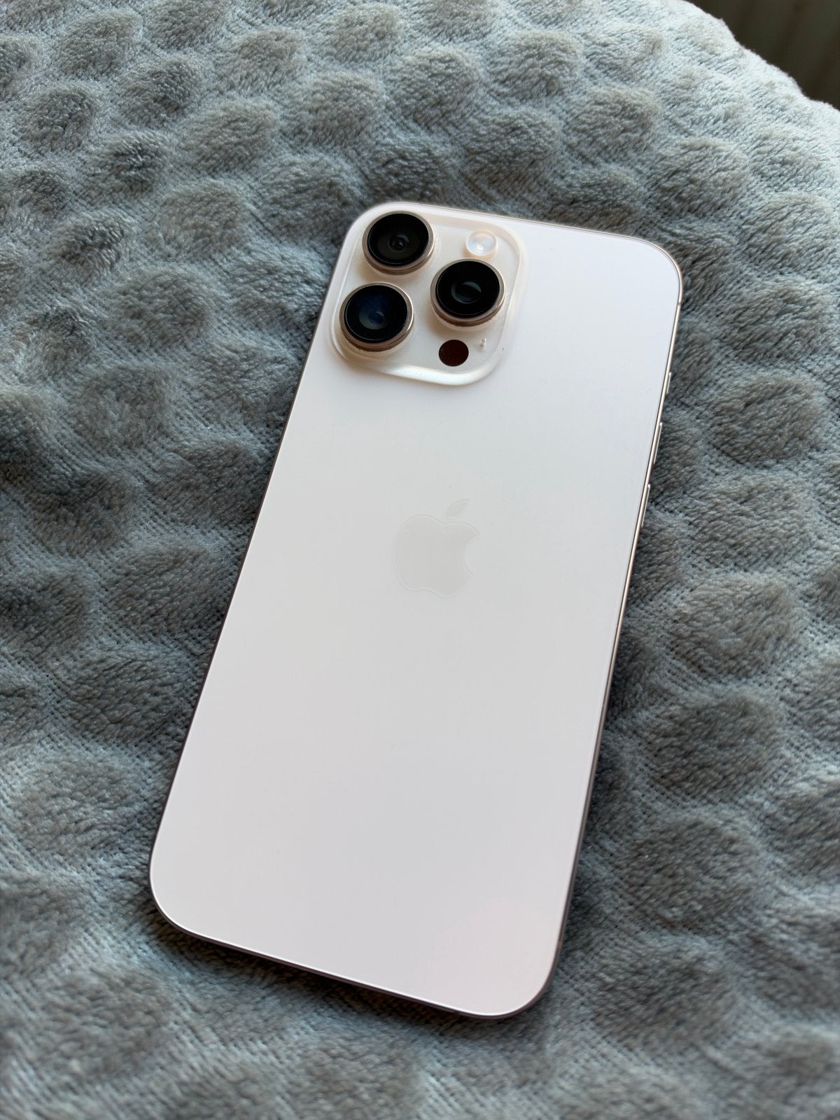 Foto 4 van iPhone 16 Pro Max 256GB Desert Titanium - 93% Batterij