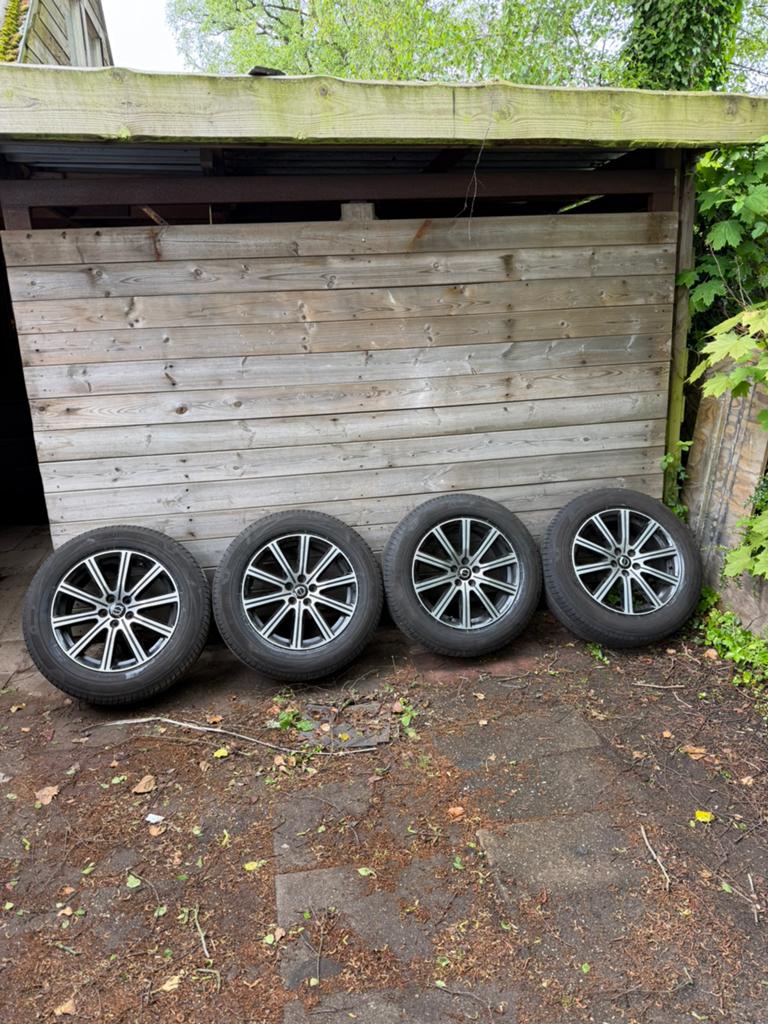 Volvo Xc60 18 inch titania velgen + banden, Auto-onderdelen, Ophalen, 18 inch, Gebruikt, Banden en Velgen
