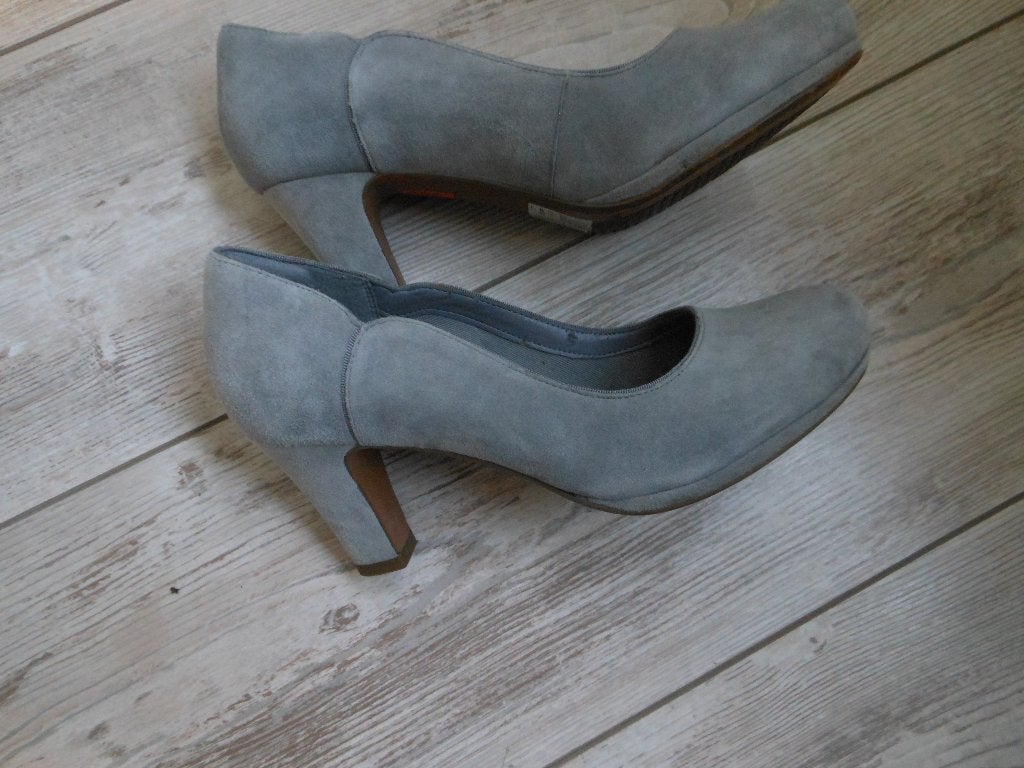 NIEUWE CLARKS schoenen, Nieuw, Ophalen of Verzenden, Schoenen met hoge hakken, Grijs
