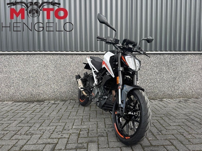 KTM 390 DUKE (bj 2021), Motoren, KTM Sportmotorcycle Nederland BV, Bedrijf, ACHTERBROEK 11
6596 MP  MILSBEEK, NL, Naked bike
