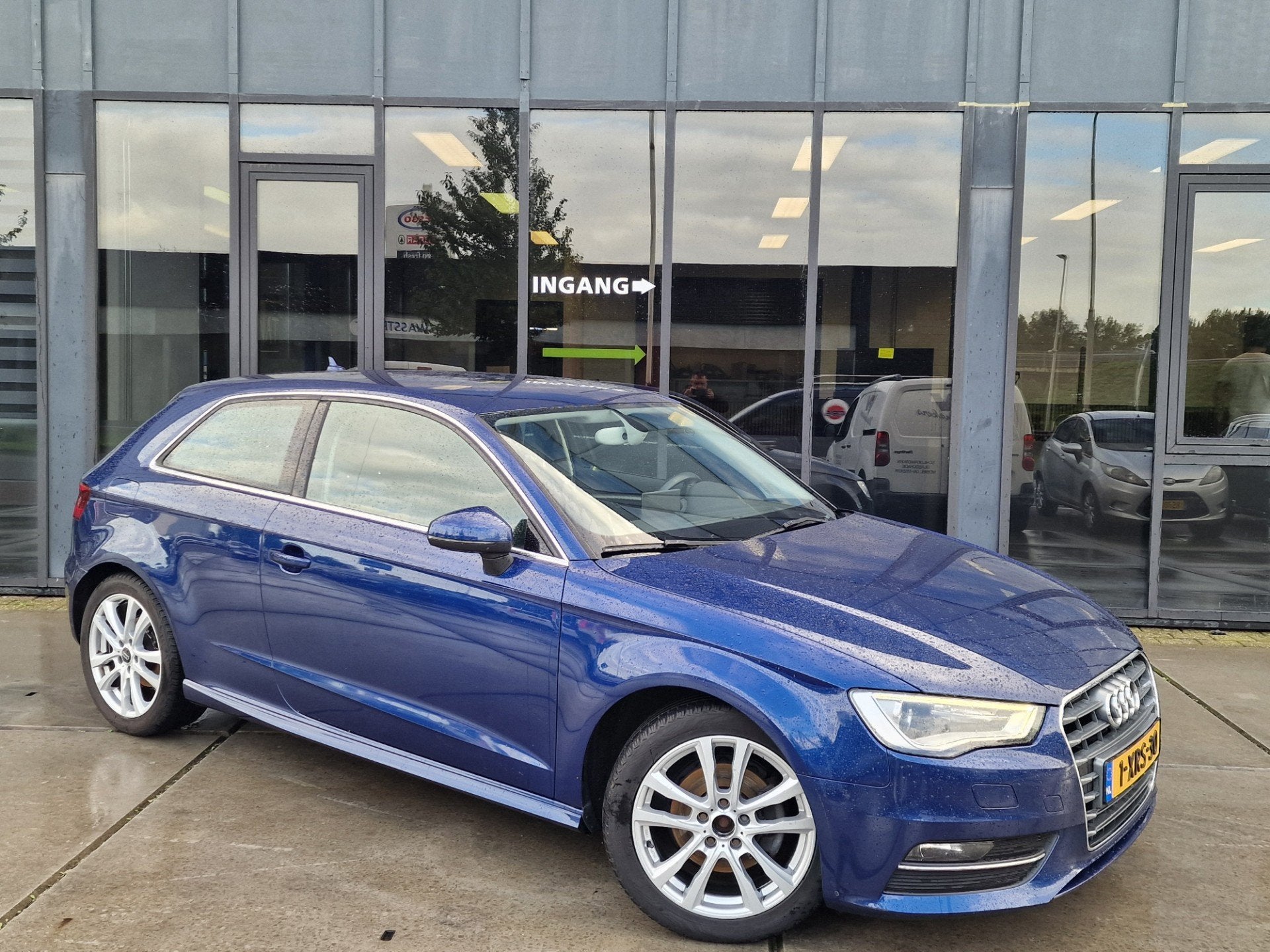 Audi A3 1.6 TDI ultra Attraction Pro Line plus - Cruise - Cl, Voorwielaandrijving, Euro 5, Stof, Gebruikt