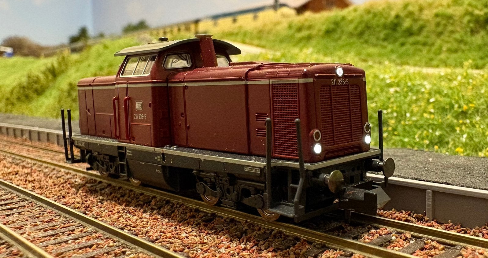 Fleischmann 721280, DB BR211 diesellok, dcc met geluid, zgan, Fleischmann, Ophalen of Verzenden, Zo goed als nieuw, Gelijkstroom