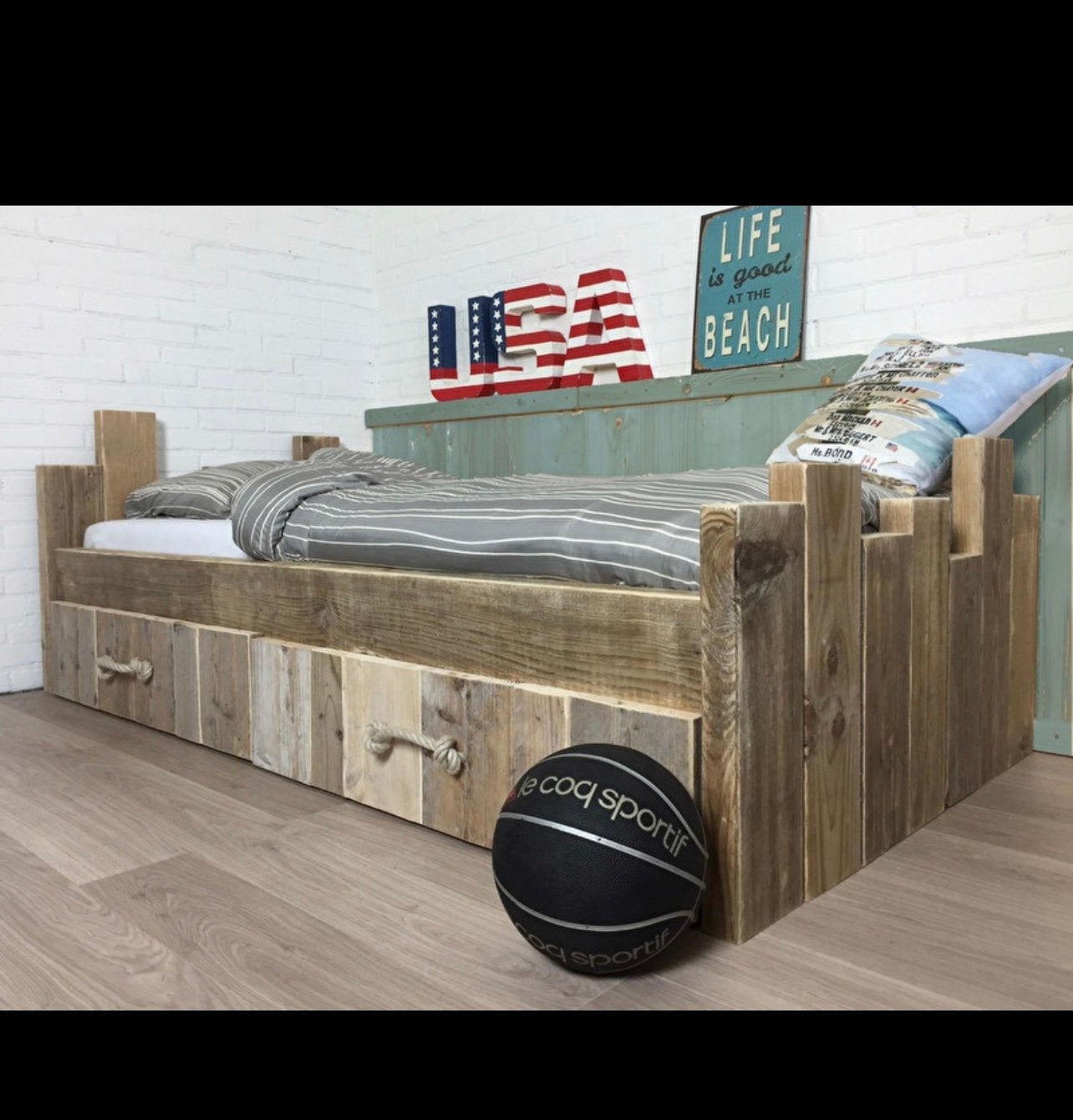 Steigerhouten bed!, Huis en Inrichting, Ophalen