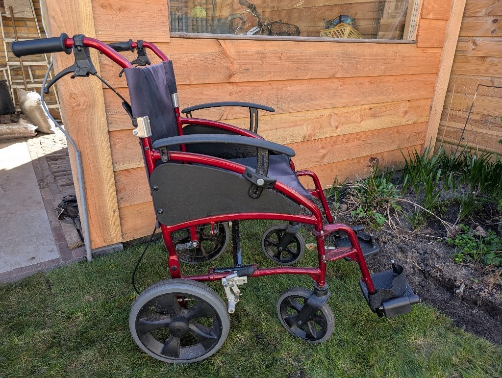 Rolstoel Dietz 'Porter', rood, Diversen, Rolstoelen, Ophalen, Inklapbaar, Gebruikt, Duwrolstoel