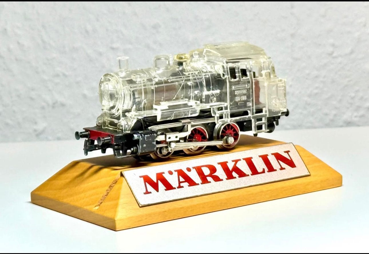 Gezocht Marklin 3000  doorzichtig -transparant. CM 800, Ophalen, Wisselstroom, Locomotief, Zo goed als nieuw
