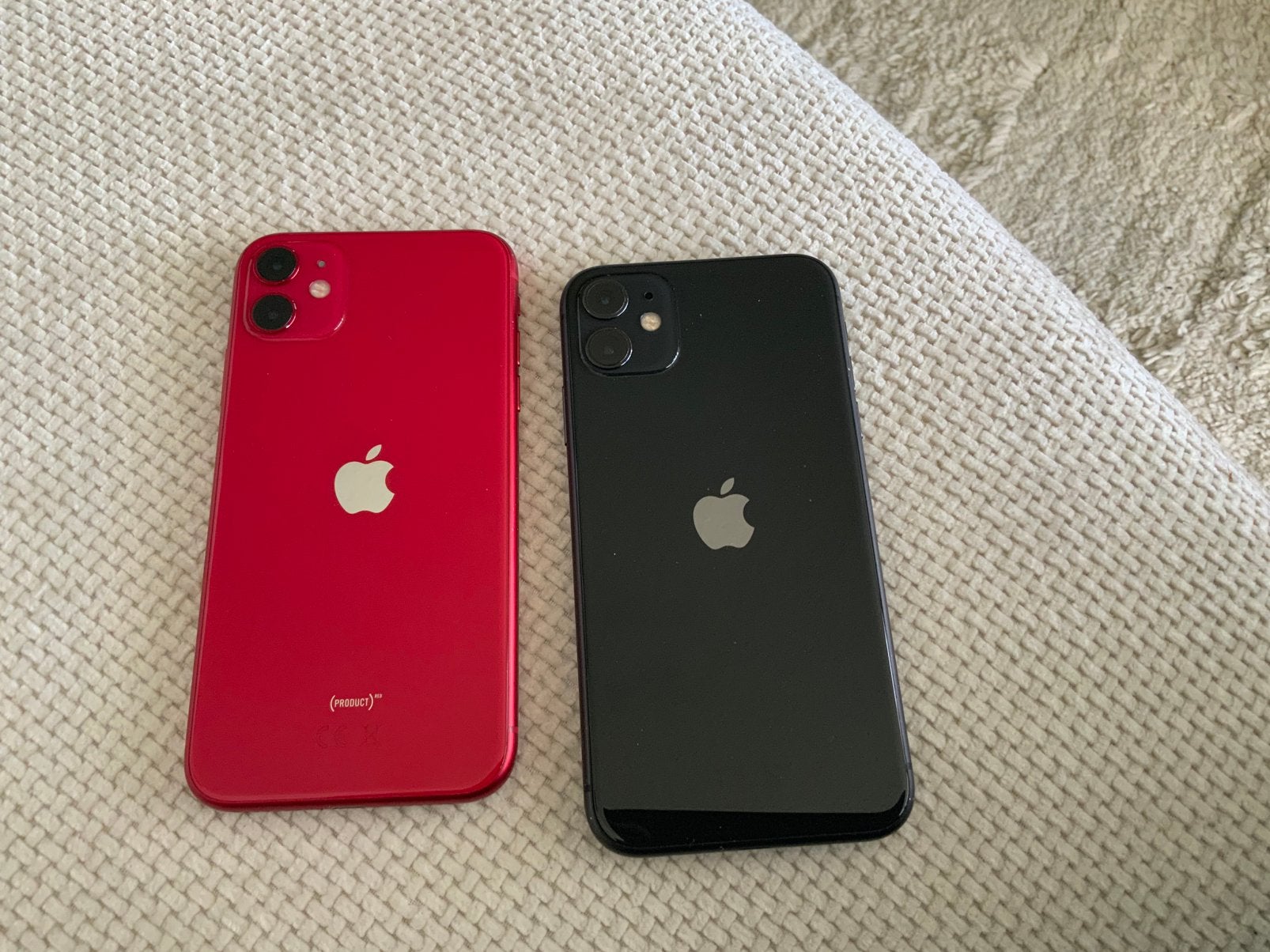 Te koop 2 Iphones 11, Zwart, Zo goed als nieuw, 64 GB, Zonder simlock