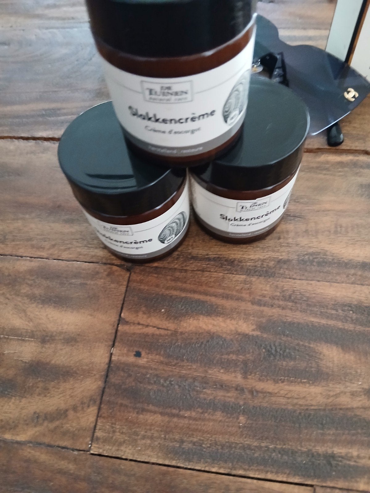 3 nieuwe potten  slakken creme, Ophalen of Verzenden, Nieuw, Gehele gezicht