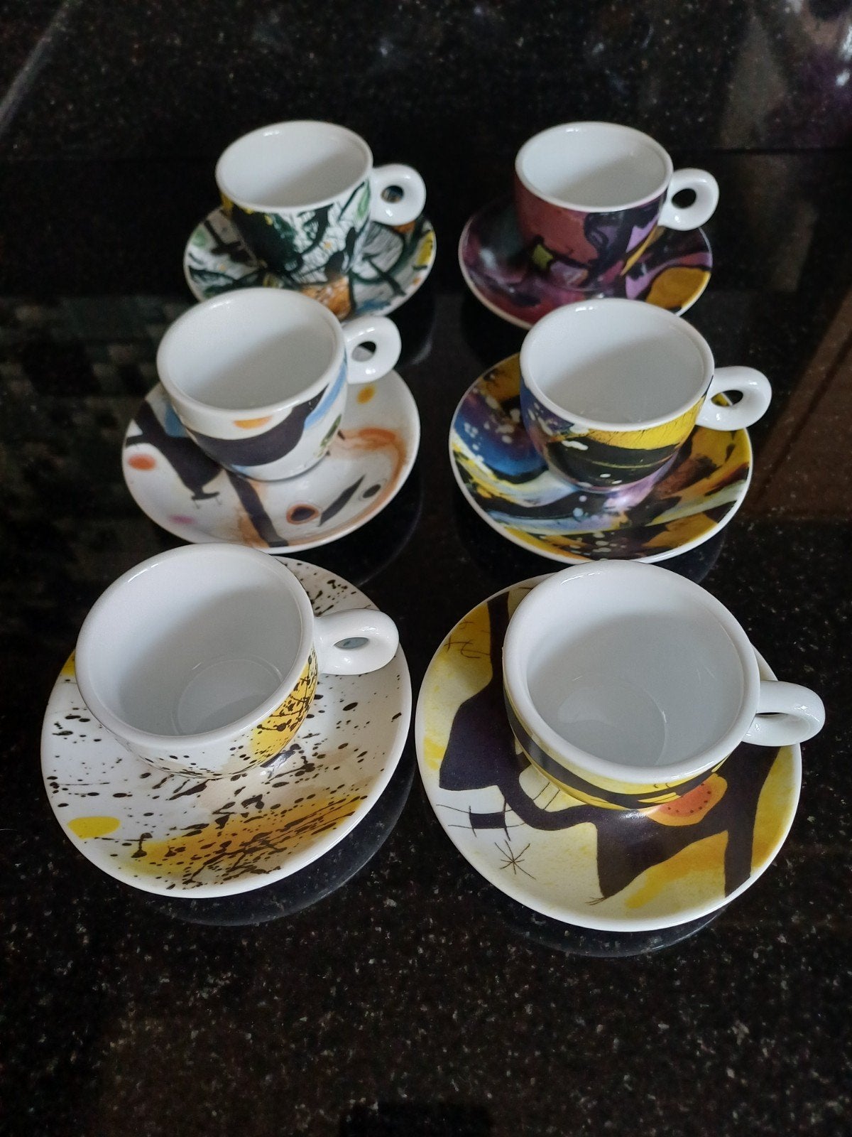 Set van 6 Yong Kunst kop en schotels - uitstekende staat, Huis en Inrichting, Keuken | Servies, Ophalen, Overige merken, Keramiek