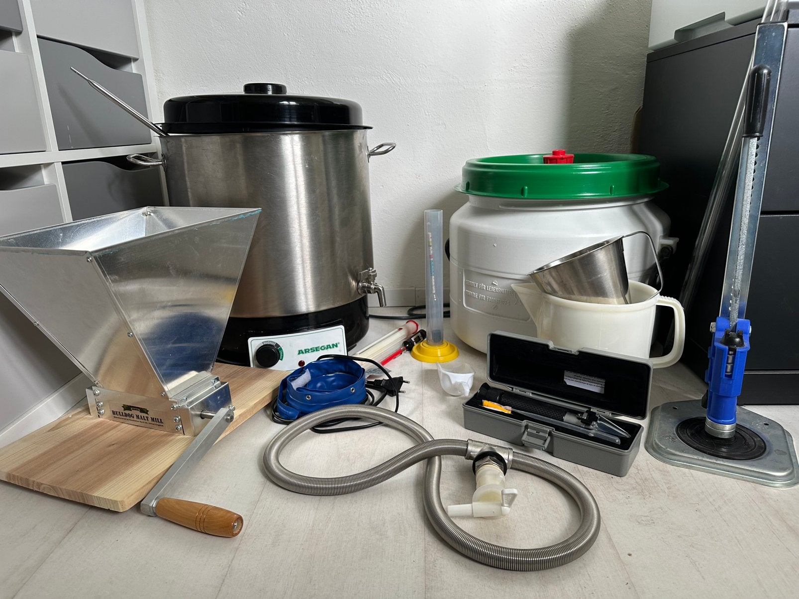 Bierbrouwset compleet – ketel, moutmolen, koeler + meer, Ophalen, Gebruikt