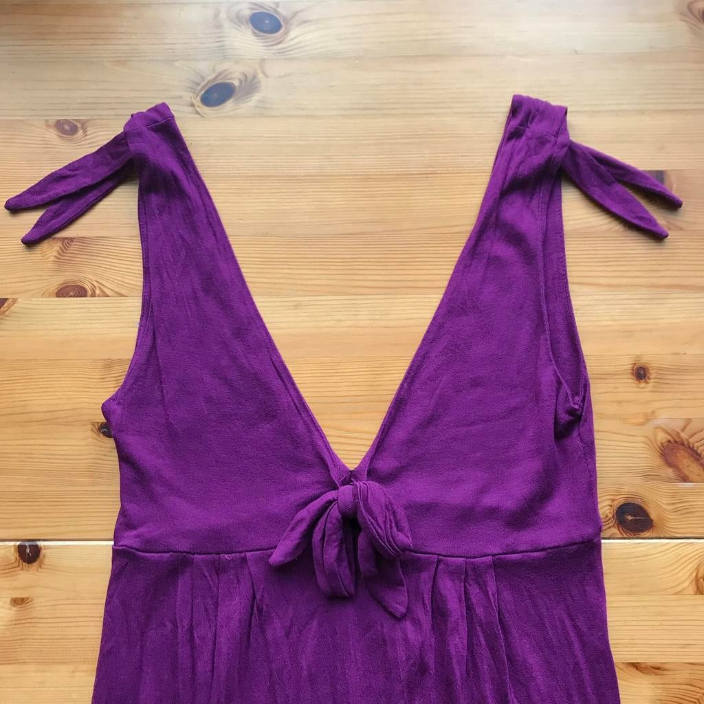 Paarse jurk S Milla Jovovich Carmen Hawk Mango egf decollete, Kleding | Dames, Jurken, Zo goed als nieuw, Maat 36 (S), Paars, Boven de knie