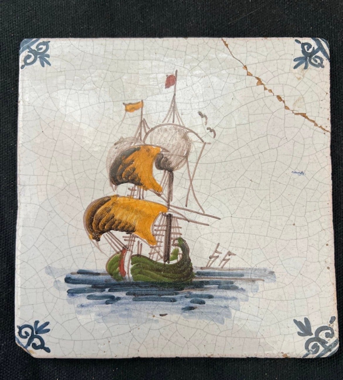 Antieke Delfts Blauwe Tegel met Schip - Handgeschilderd, Antiek en Kunst, Antiek | Wandborden en Tegels, Ophalen of Verzenden