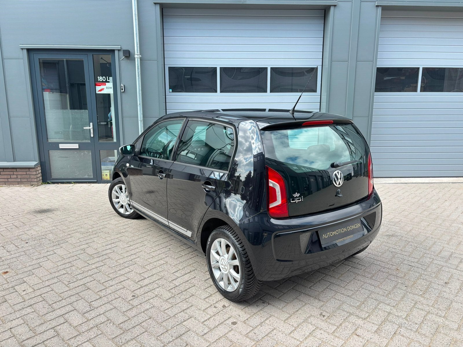 Foto 7 van Volkswagen Up! Club Up! Zwart5D
