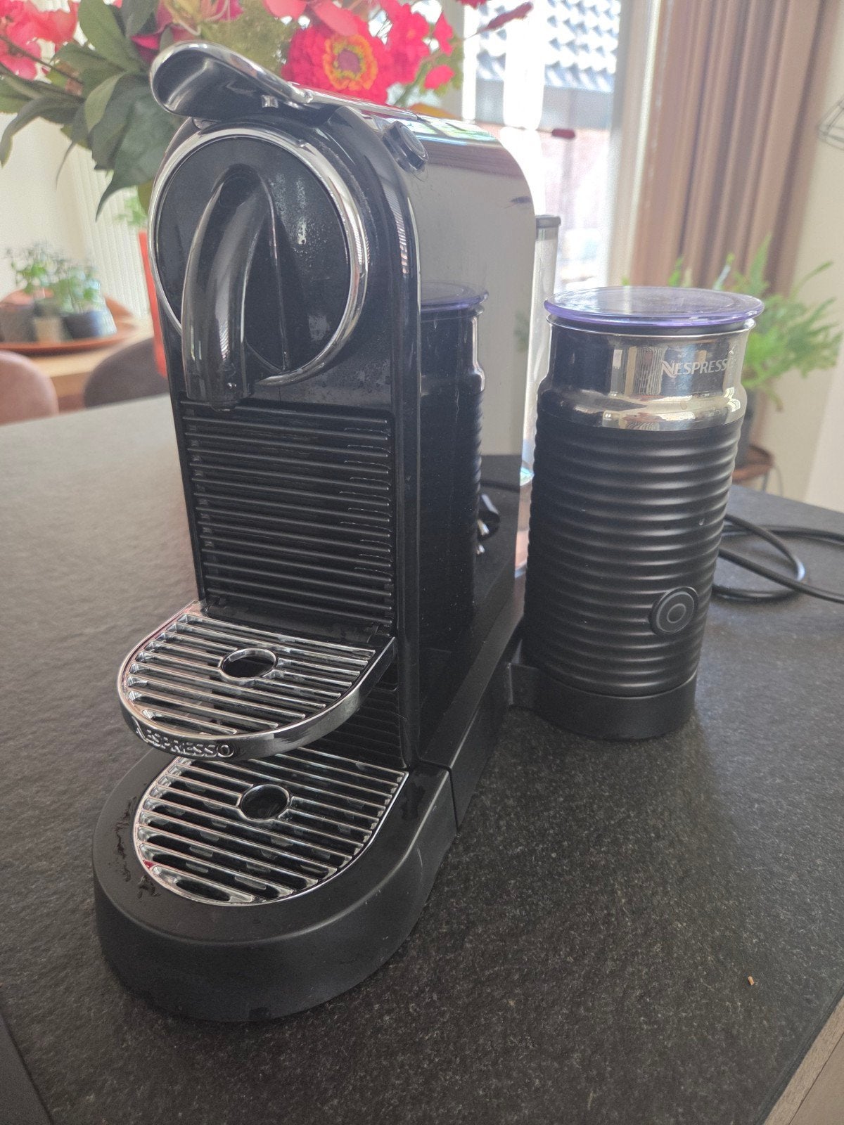 Nespresso citiz magimix met melkschuimer (defect), Witgoed en Apparatuur, Koffiezetapparaten, Ophalen, Gebruikt, Espresso apparaat