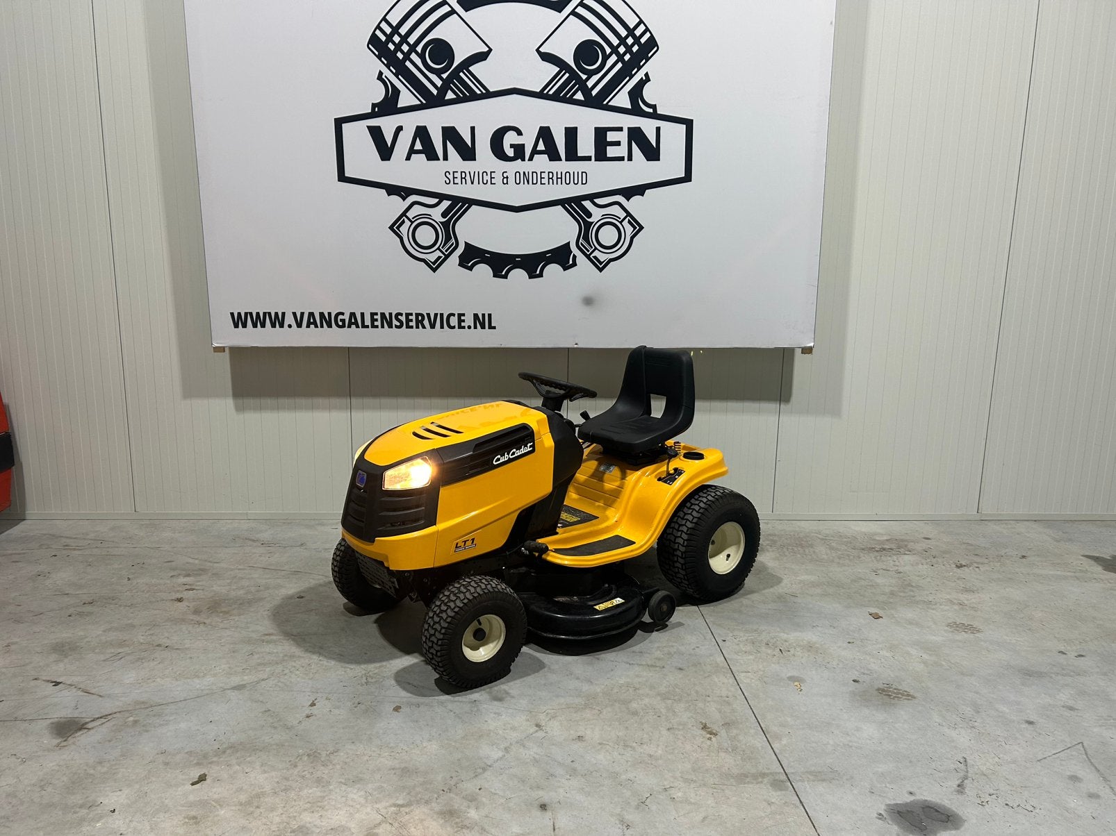 Cub cadet zitmaaier