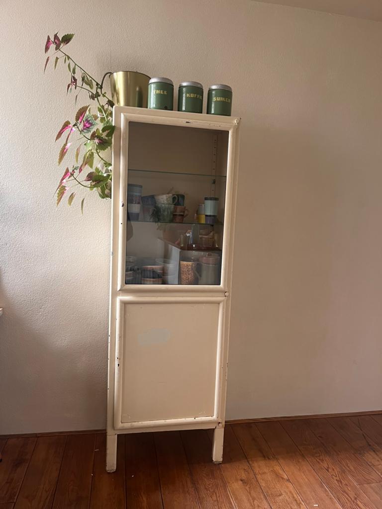 Vintage ziekenhuiskast / apothekerskast / vitrinekast, Ophalen, Gebruikt, 50 tot 100 cm, 150 tot 200 cm