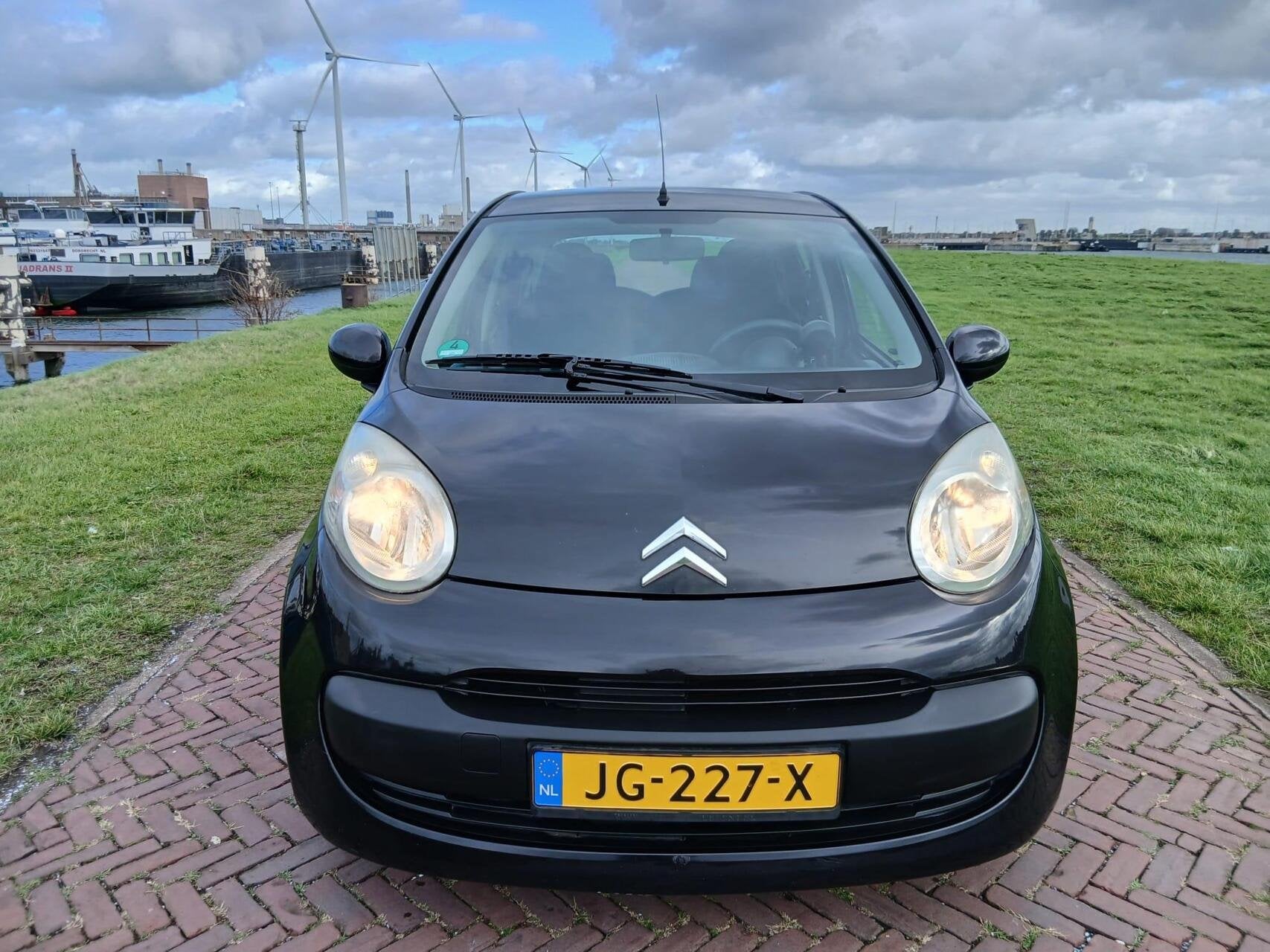 Citroen C1 1.0-12V Séduction|AIRCO|CARPLAY|NAVI|5-DRS, Auto's, Voorwielaandrijving, Stof, Gebruikt, Zwart
