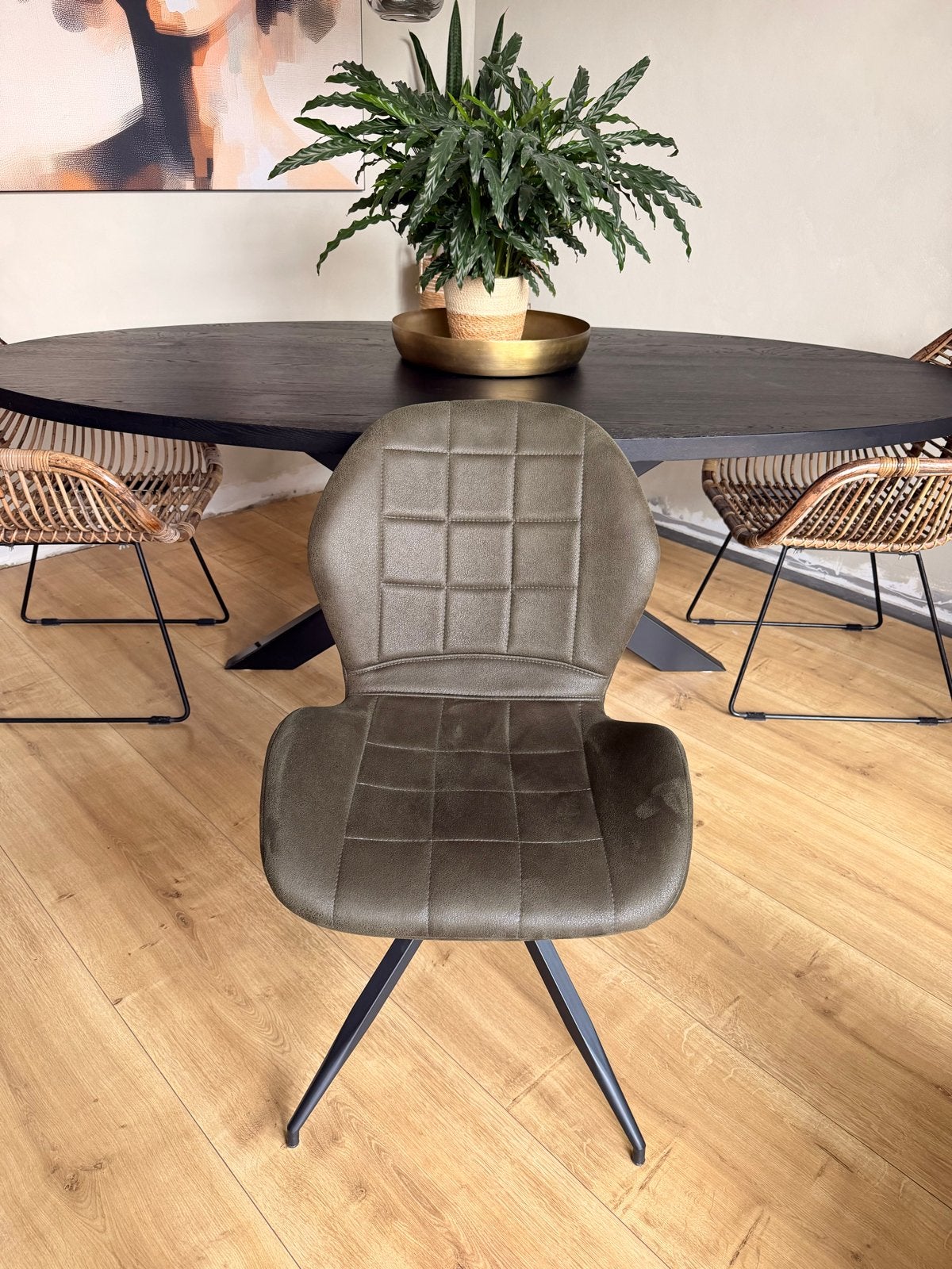Foto 4 van Moderne eetkamerstoelen (set4) Groen/zwart metalen poten