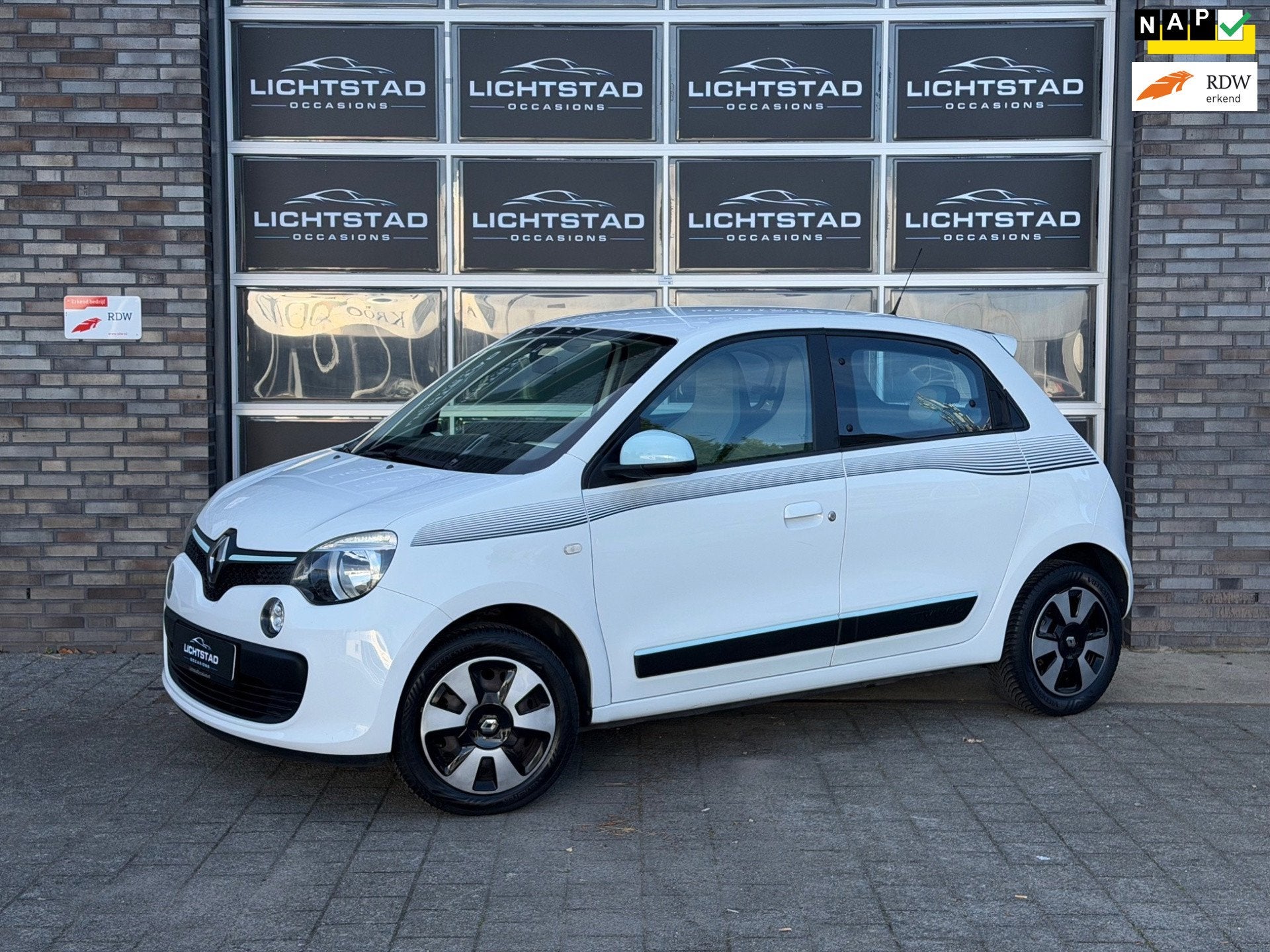 Renault Twingo 1.0 SCe Collection AIRCO BLUETOOTH NIEUWE APK, Gebruikt, Euro 6, 840 kg, 4 stoelen