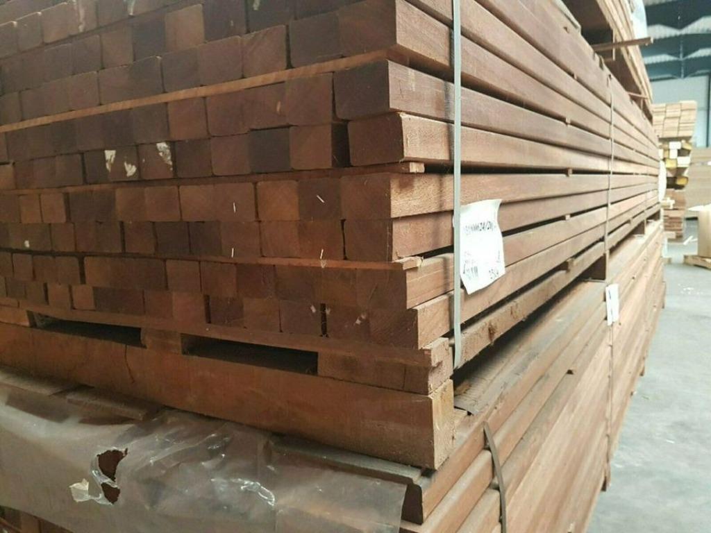 BANGKIRAI HARDHOUT BALKEN GESCHAAFD 40X60 MM 390 CM LANG, Nieuw, Ophalen of Verzenden, Hardhout, 250 cm of meer
