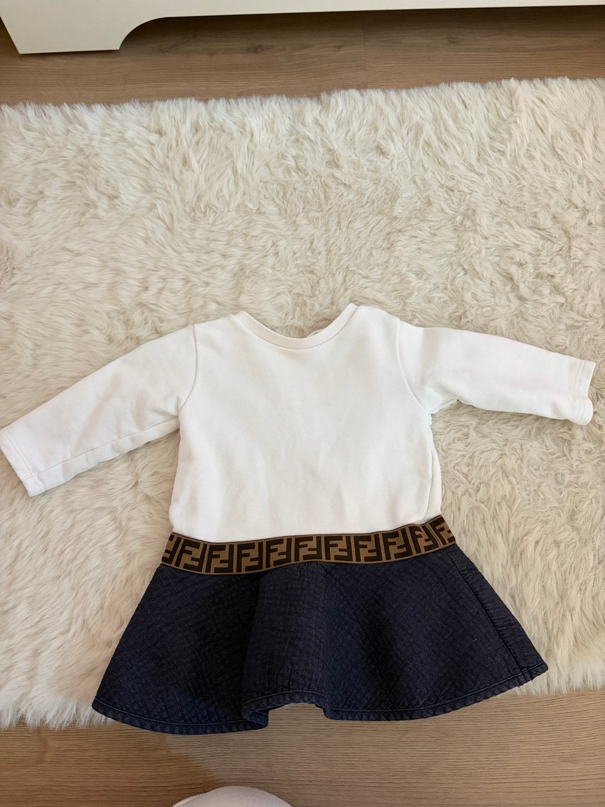 Fendi Kids Jurkje - Wit met Fendi-print rok, Ophalen of Verzenden, Zo goed als nieuw, Meisje