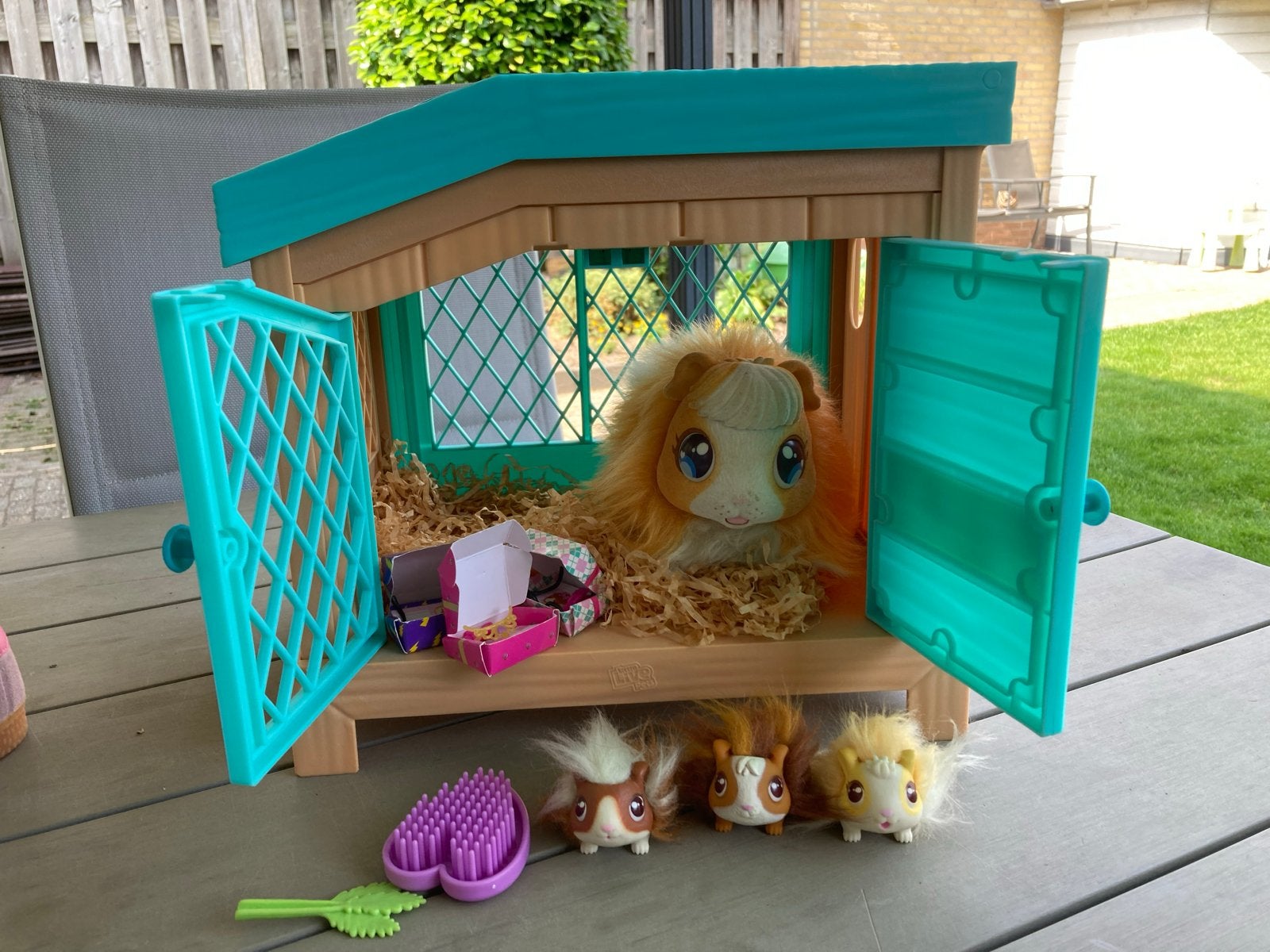 Little Live Pets Mama Surprise Cavia met 3 baby's, Kinderen en Baby's, Speelgoed | Overig, Ophalen of Verzenden, Gebruikt, Jongen of Meisje