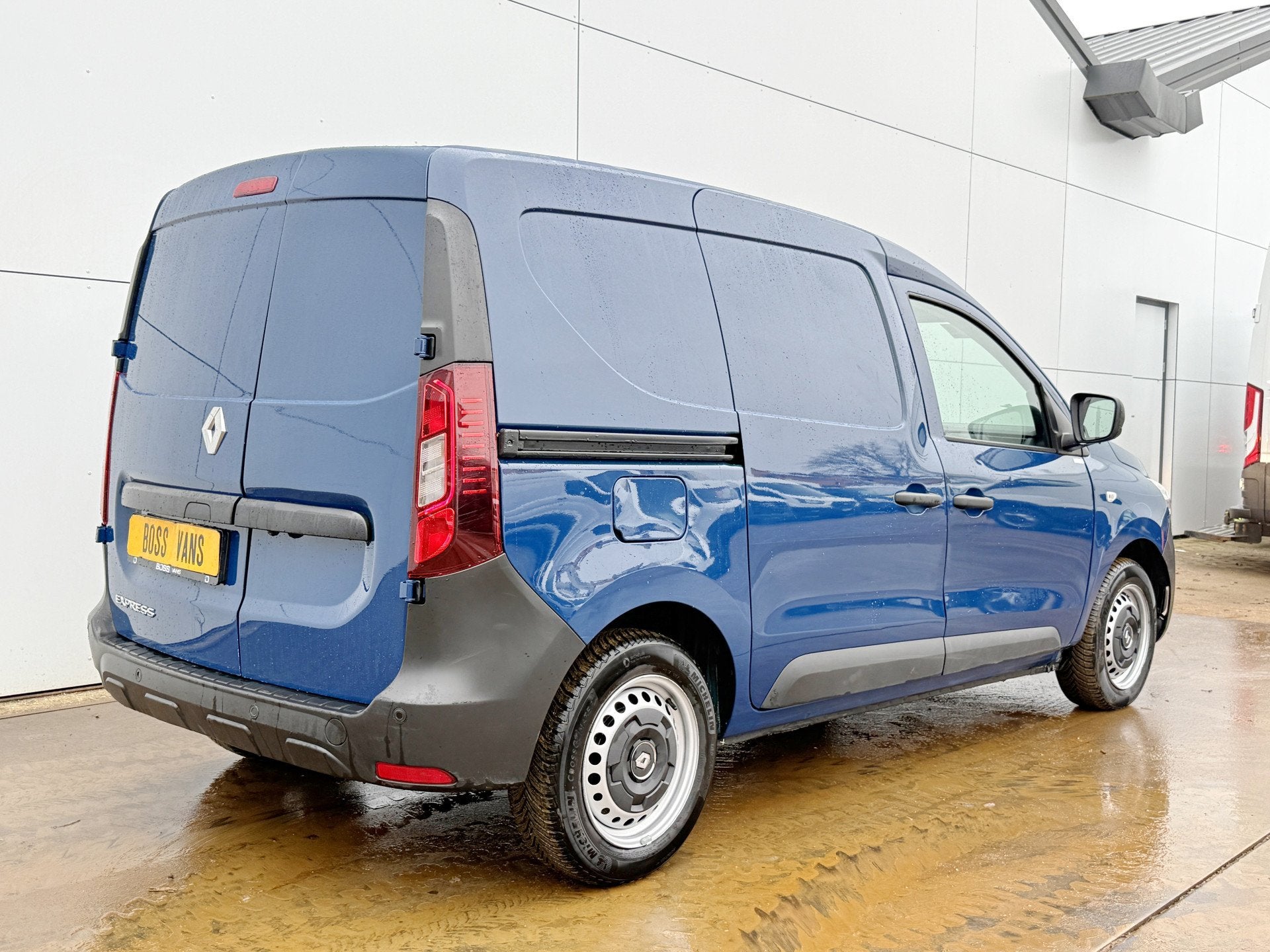Renault Kangoo 1.3 TCe 100 Comfort *Benzine* L1 Airco Cruise, Auto's, Voorwielaandrijving, Gebruikt, Zwart, 4 cilinders