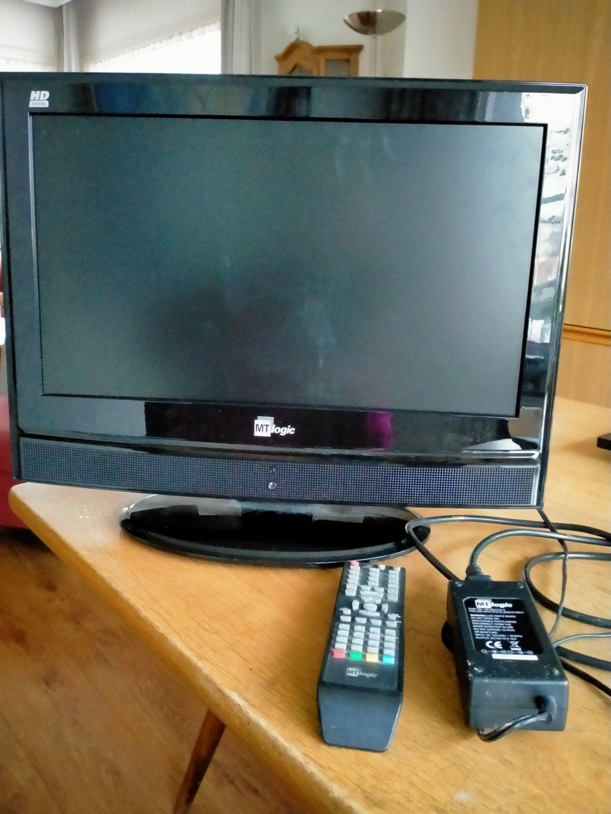 MT Logic 19" LCD TV met DVD-speler (12V/230V), Audio, Tv en Foto, Ophalen, Zo goed als nieuw, 50 Hz, Overige merken