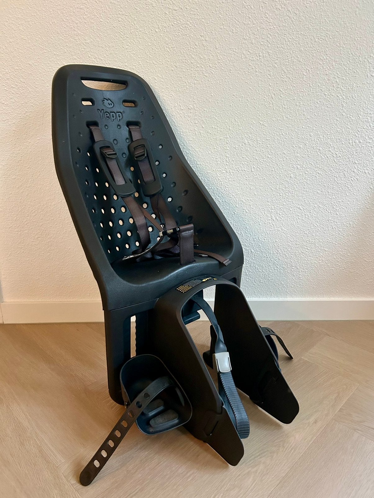 Thule Yepp Maxi Achterzitje, Fietsen en Brommers, Achterzitje, Voetsteuntjes, Zo goed als nieuw, Ophalen