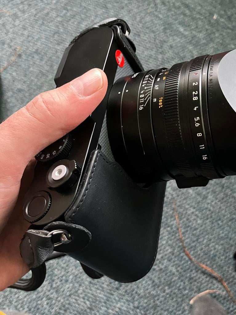 Leren cover voor Leica Q3, Ophalen of Verzenden, Zo goed als nieuw, Overige Merken, Geen optische zoom