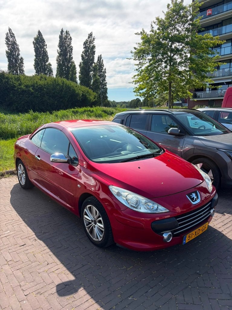 Peugeot 307 CC 2.0-16V Automaat|Cabrio|Leer|CarPlay|APK 2026, Auto's, Peugeot, Particulier, Airconditioning, Apple Carplay, Bluetooth