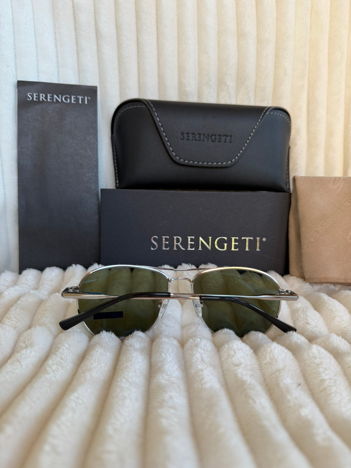 Serengeti Lunger SS545002 garantie en btw-factuur, Zonnebril, Verzenden, Nieuw, Nv
