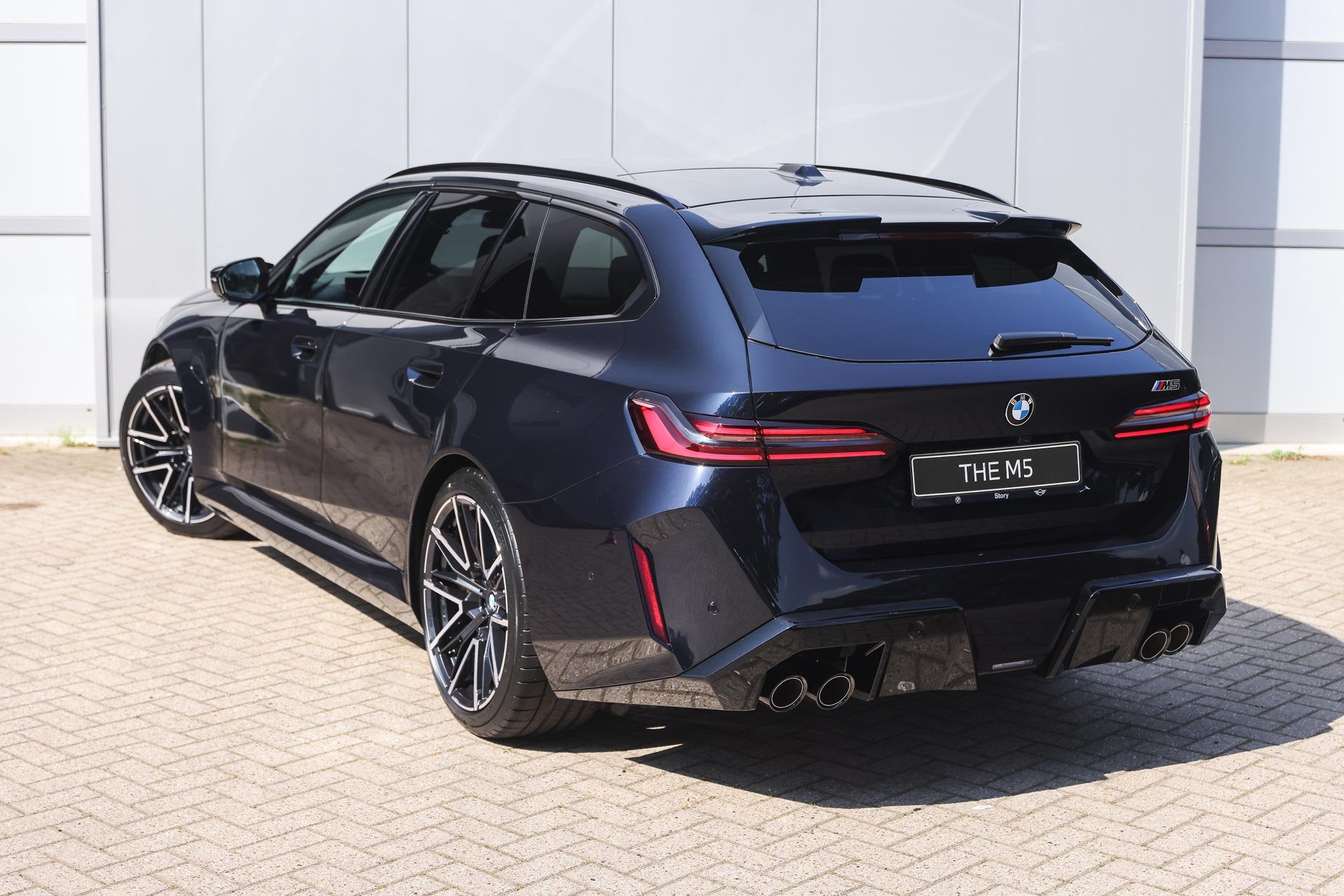 BMW M5 Touring Automaat / M Drive Professional / Panoramadak, Auto's, 4395 cc, LED verlichting, Zwart, Leder