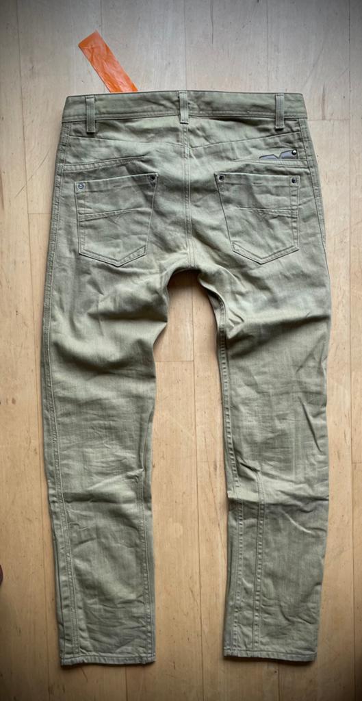 Diesel Darron Regular Slim Tapered jeans grijs beige W30 L32, Kleding | Heren, Spijkerbroeken en Jeans, Ophalen of Verzenden, Zo goed als nieuw